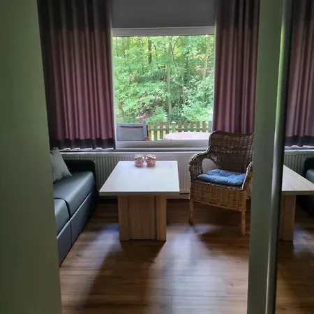 Uhu Mit Aussensauna *